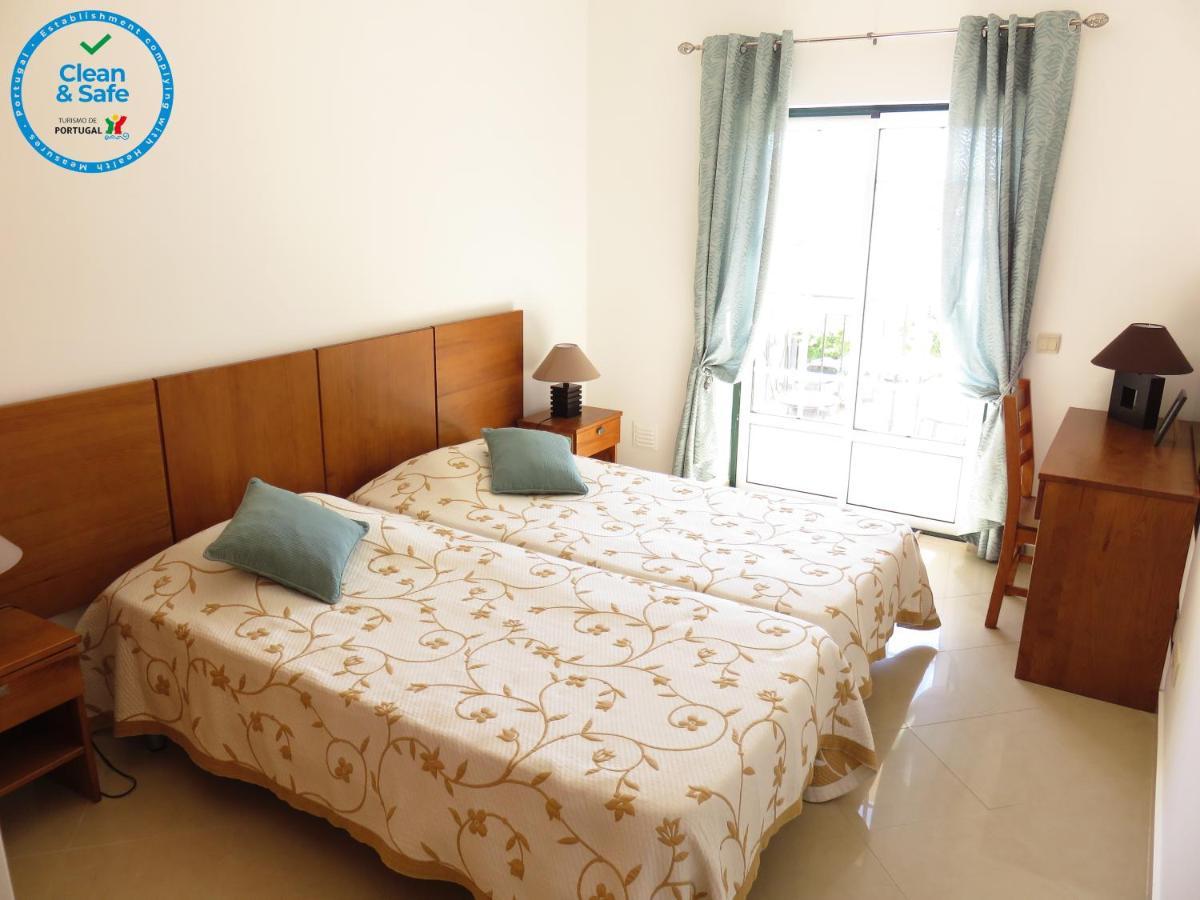 Apartamento T1 Com Vista Mar Perto Da Praia N.ª Sra. Da Rocha Porches  Esterno foto